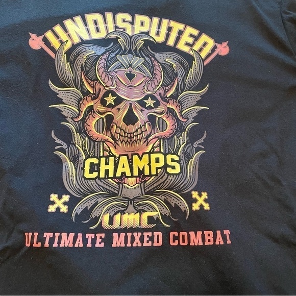 Under Disguise-Undisputed Champ-Ultimate Mixed Combat Pull over Graphic Tee-XL - Picture 7 of 7